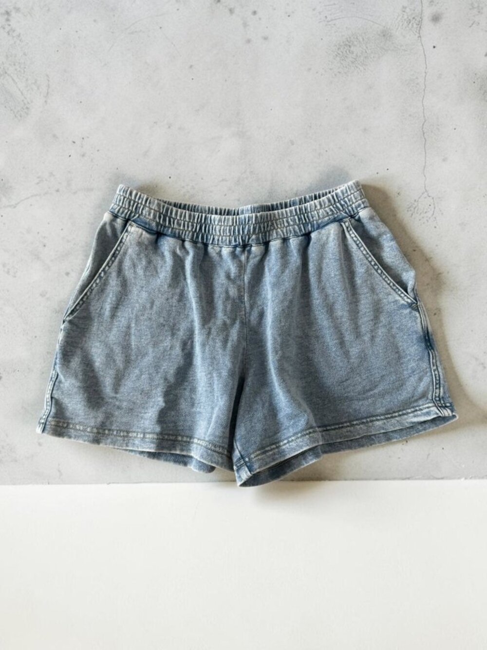 BECOOL Blue Casual Denim Finish Shorts Size Large